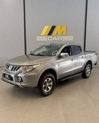 MITSUBISHI L200 TRITON 2.4 16V TURBO DIESEL SPORT HPE CD 4P 4X4 AUTOMÁTICO MITSUBISHI L200 TRITON 2.4 16V TURBO DIESEL SPORT HPE CD 4P 4X4 AUTOMÁTICO